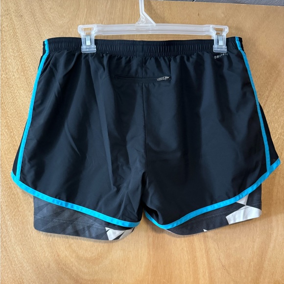 Nike Shorts - Picture 2 of 3